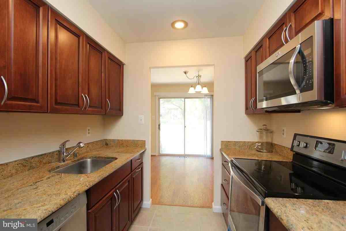 1507 Ingram Ter - Photo 3 of 30