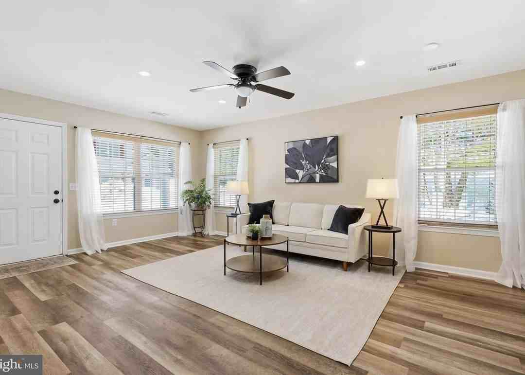 24 Avenrowe Ct - Photo 4 of 6