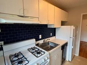 572 Whitney Ave - Photo 1 of 1