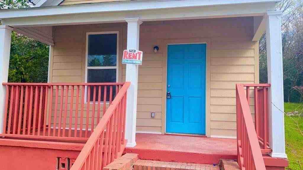 248 Madison St - Photo 2 of 12