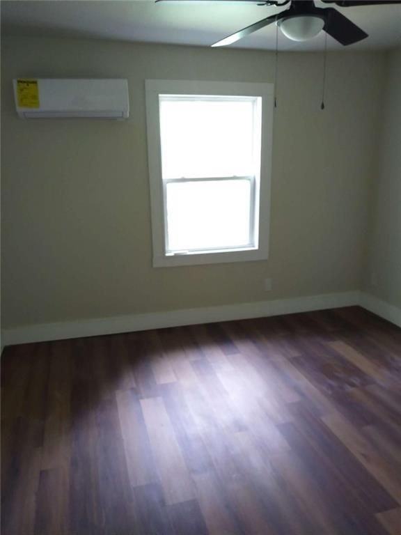 248 Madison St - Photo 7 of 12