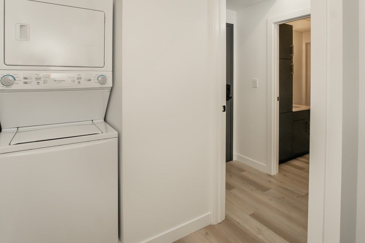 710 Westminster Avenue - Photo 6 of 18