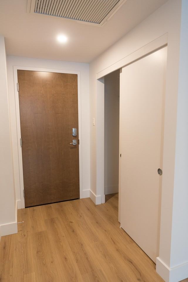 1090 Rue De Bleury — photo 2