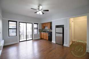4555 N Malden St - Photo 1 of 1