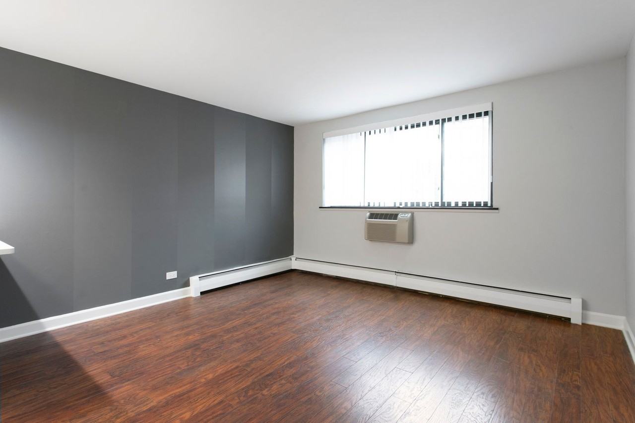 6758 N. Sheridan Rd. - Photo 6 of 20
