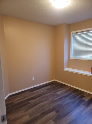 31 Av Jamieson - Photo 7 of 14