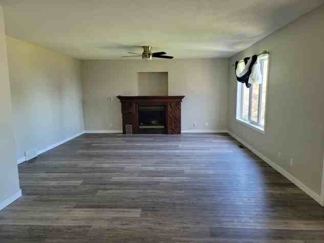 Gorgeous 2 Story Main Suite! Located in Sylvan! - Photo 4 of 20