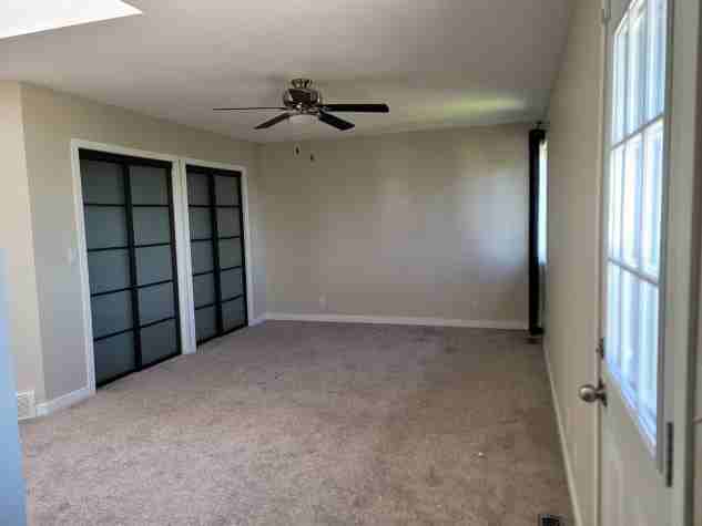 Gorgeous 2 Story Main Suite! Located in Sylvan! - Photo 6 of 20