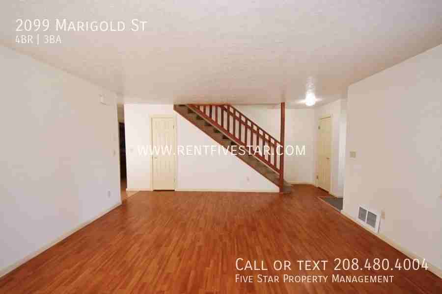 2099 Marigold St - Photo 5 of 22