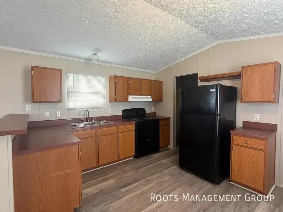 387 Webster Rd #53 - Photo 4 of 20