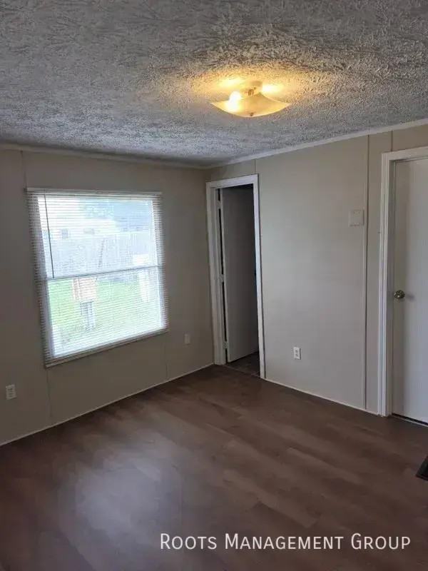 387 Webster Rd #47 - Photo 3 of 18