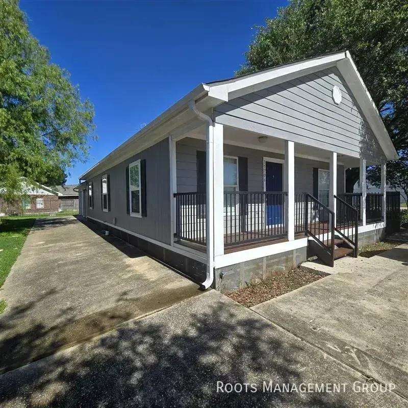 15706 Clarke Springs Dr #15706C - Photo 2 of 23