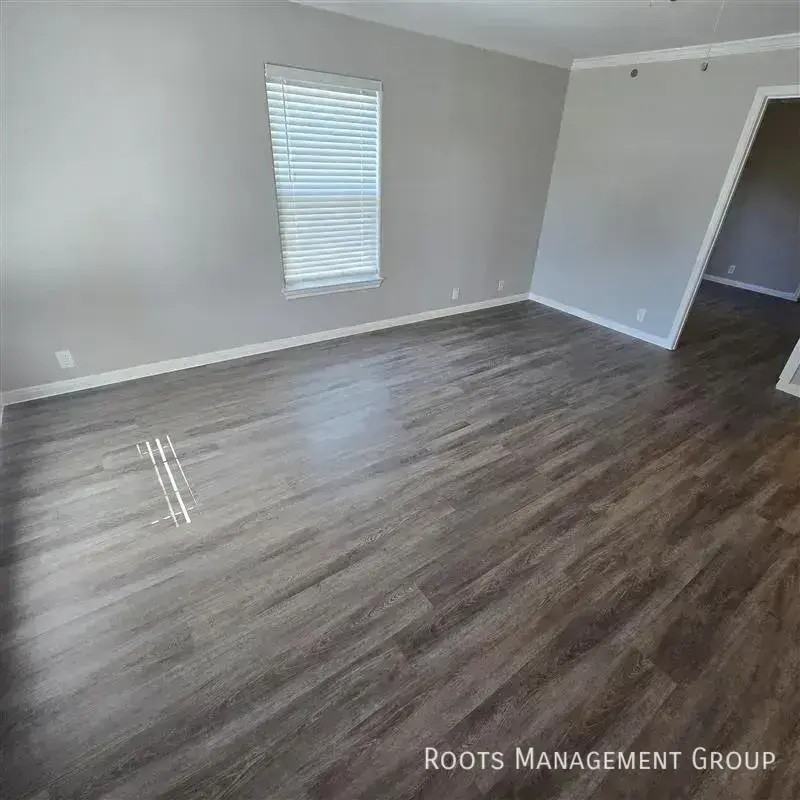 15706 Clarke Springs Dr #15706C - Photo 4 of 23