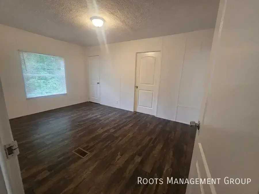 42 Daniel Dr #42 - Photo 4 of 16