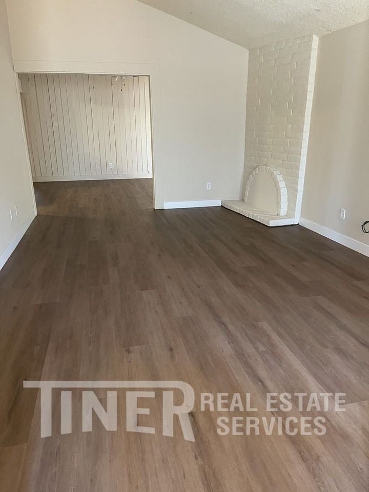 7827 Zenith Dr - Photo 5 of 13