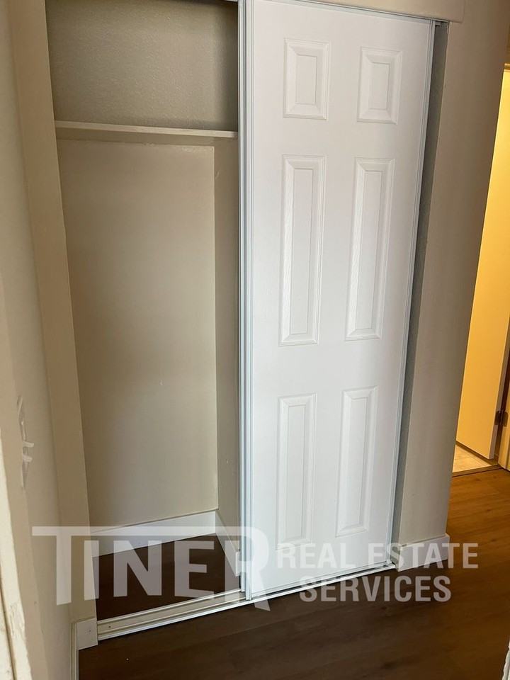 7827 Zenith Dr - Photo 6 of 13