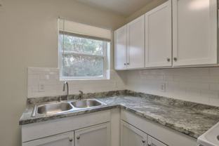 Park Avenue Apts - Photo 1 of 1