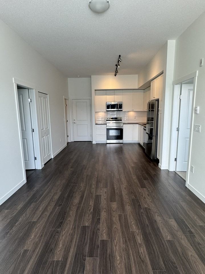 15735 85 Avenue #612 - Photo 5 of 17
