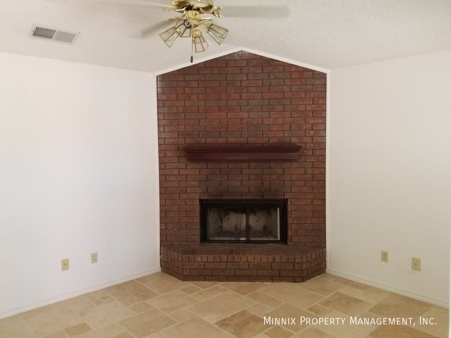 2103 84th St - Photo 3 of 20