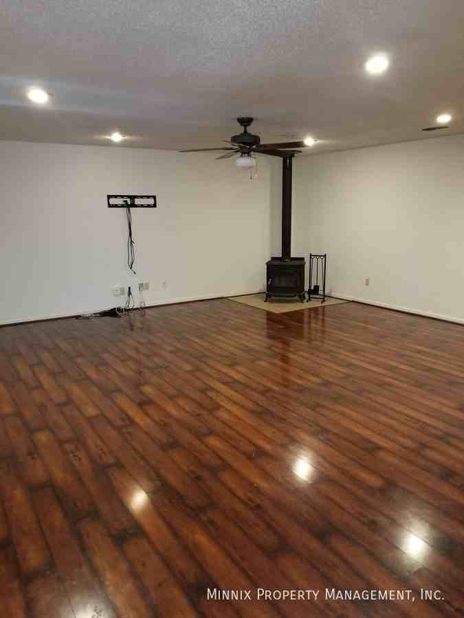 2103 84th St - Photo 5 of 20