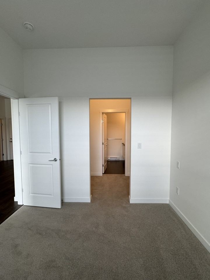 15735 85 Avenue #612 - Photo 7 of 17