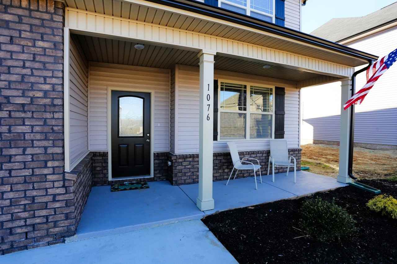 1076 Black Oak Cir - Photo 3 of 29