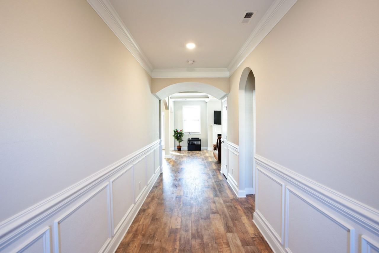 1076 Black Oak Cir - Photo 5 of 29