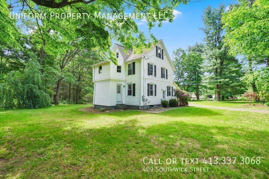 409 Southwick St - Photo 6 of 35