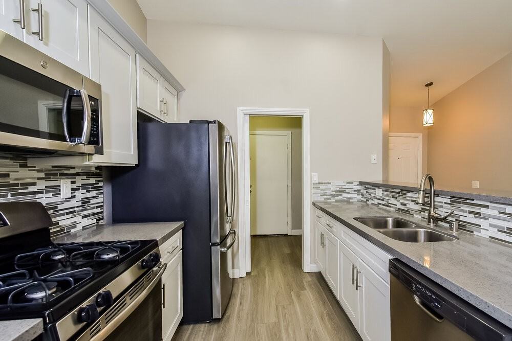 5533 Soft Whispers St - Photo 6 of 16