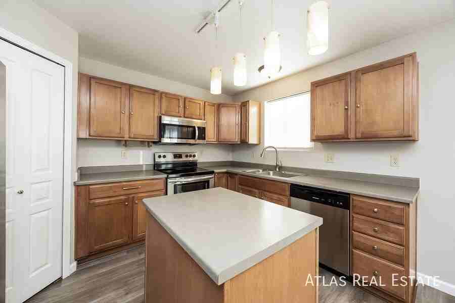 7817 Calabash Rd - Photo 4 of 20