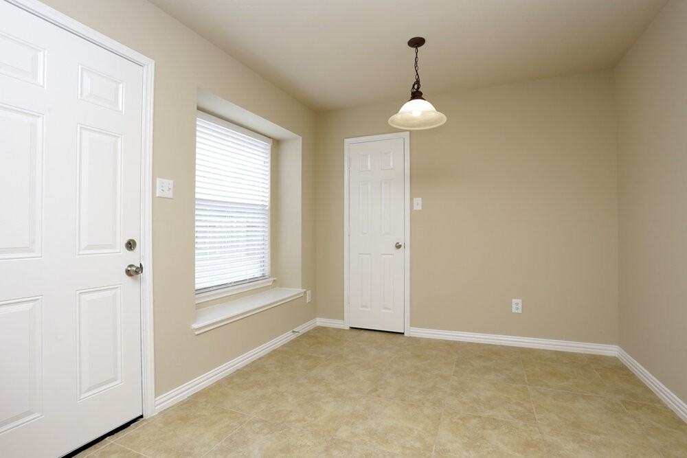 5219 Caymus Dr - Photo 6 of 15