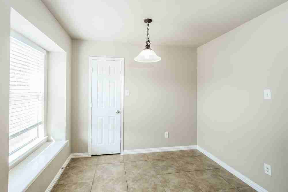 5219 Caymus Dr - Photo 7 of 15