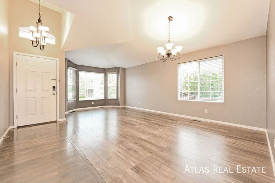 16548 High Desert Way - Photo 3 of 20