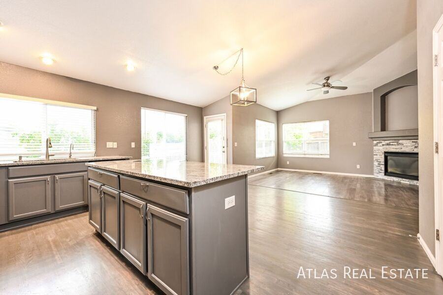 16548 High Desert Way - Photo 5 of 20