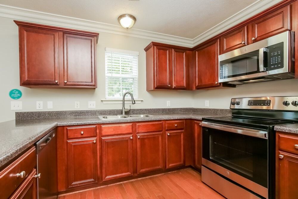 8632 Lawson Dr - Photo 7 of 17