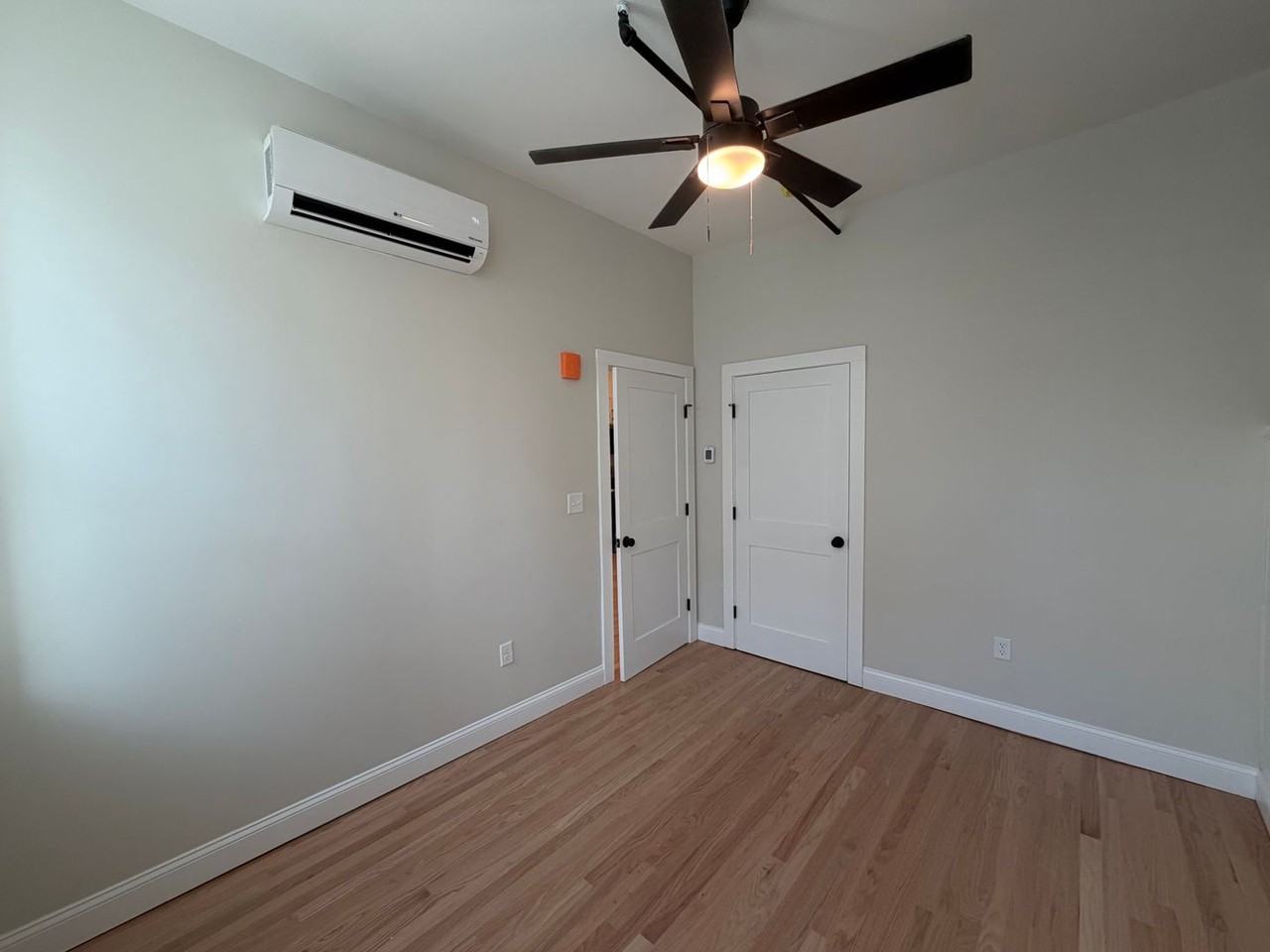 38 Washington St #201 - Photo 6 of 22