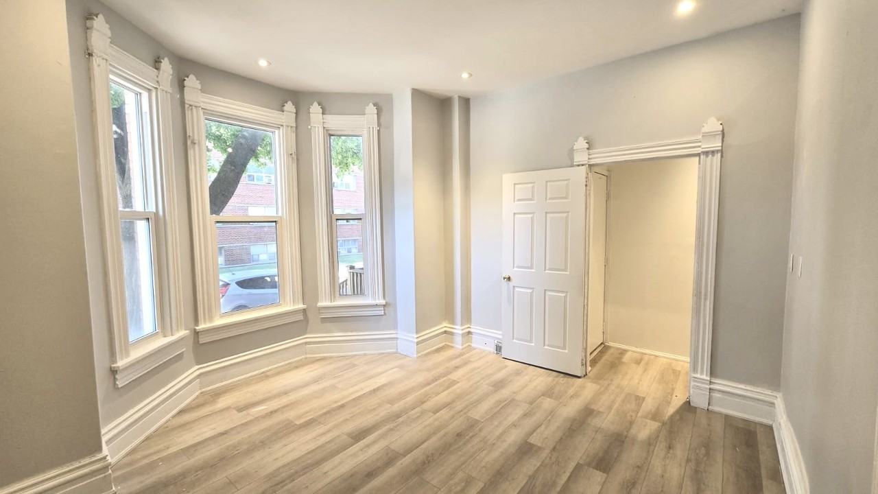 107 Erie Ave #1 - Photo 6 of 19