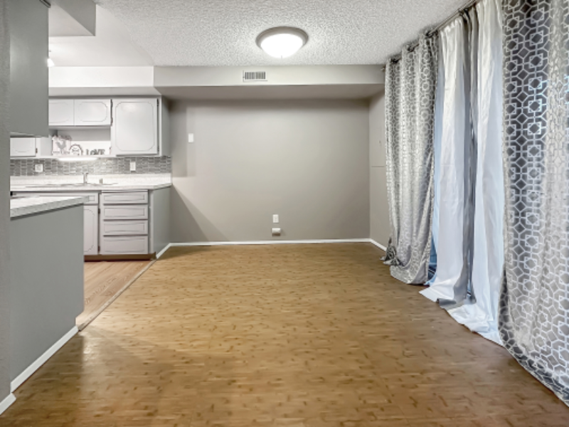 405 Ne 85th St - Photo 3 of 50