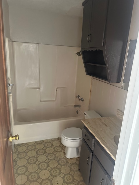 112 E Crest Dr #B - Photo 3 of 9