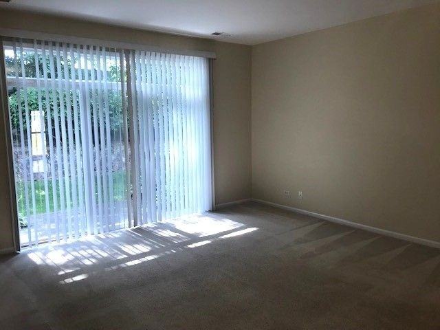 2440 Oneida Ln - Photo 2 of 16