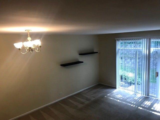 2440 Oneida Ln - Photo 4 of 16