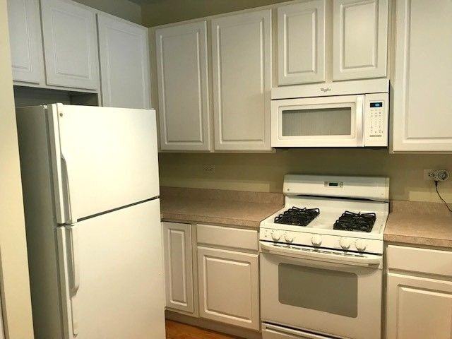 2440 Oneida Ln - Photo 6 of 16
