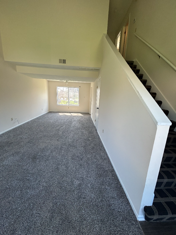 540 Crest Cir - Photo 2 of 12