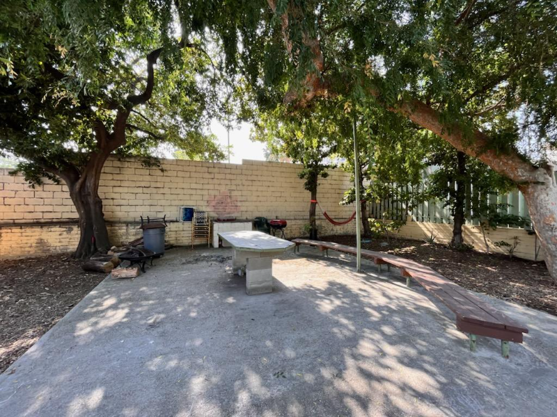 770 E Washington Blvd #14 - Photo 3 of 18