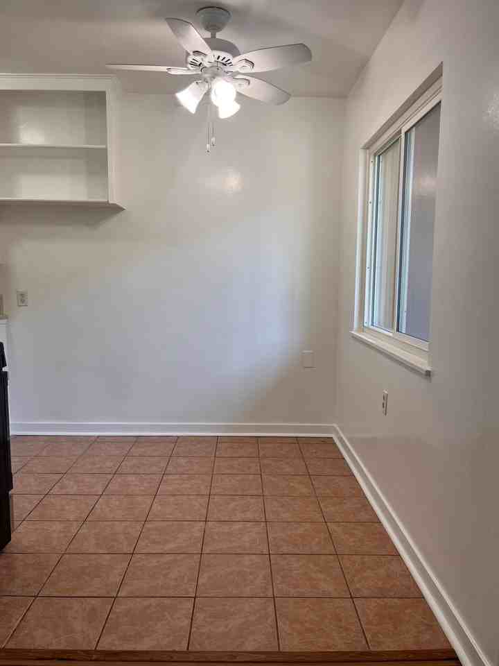 770 E Washington Blvd #14 - Photo 7 of 18