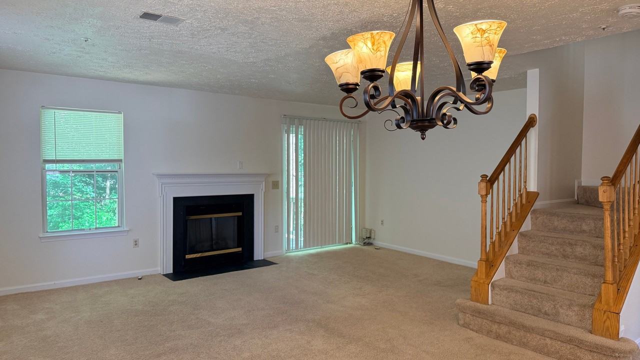 7290 Mahogany Dr - Photo 3 of 6