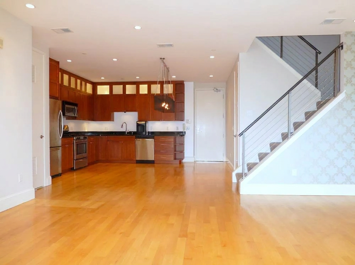 72 Langton St #2 - Photo 3 of 11