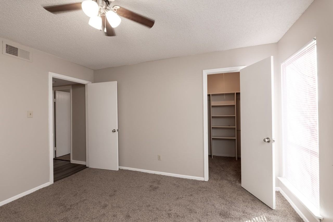 Jefferson Place Apartment Homes is the best of both worlds waiting for you. - Photo 6 of 9