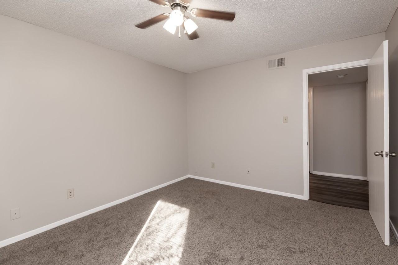 Jefferson Place Apartment Homes is the best of both worlds waiting for you. - Photo 7 of 9