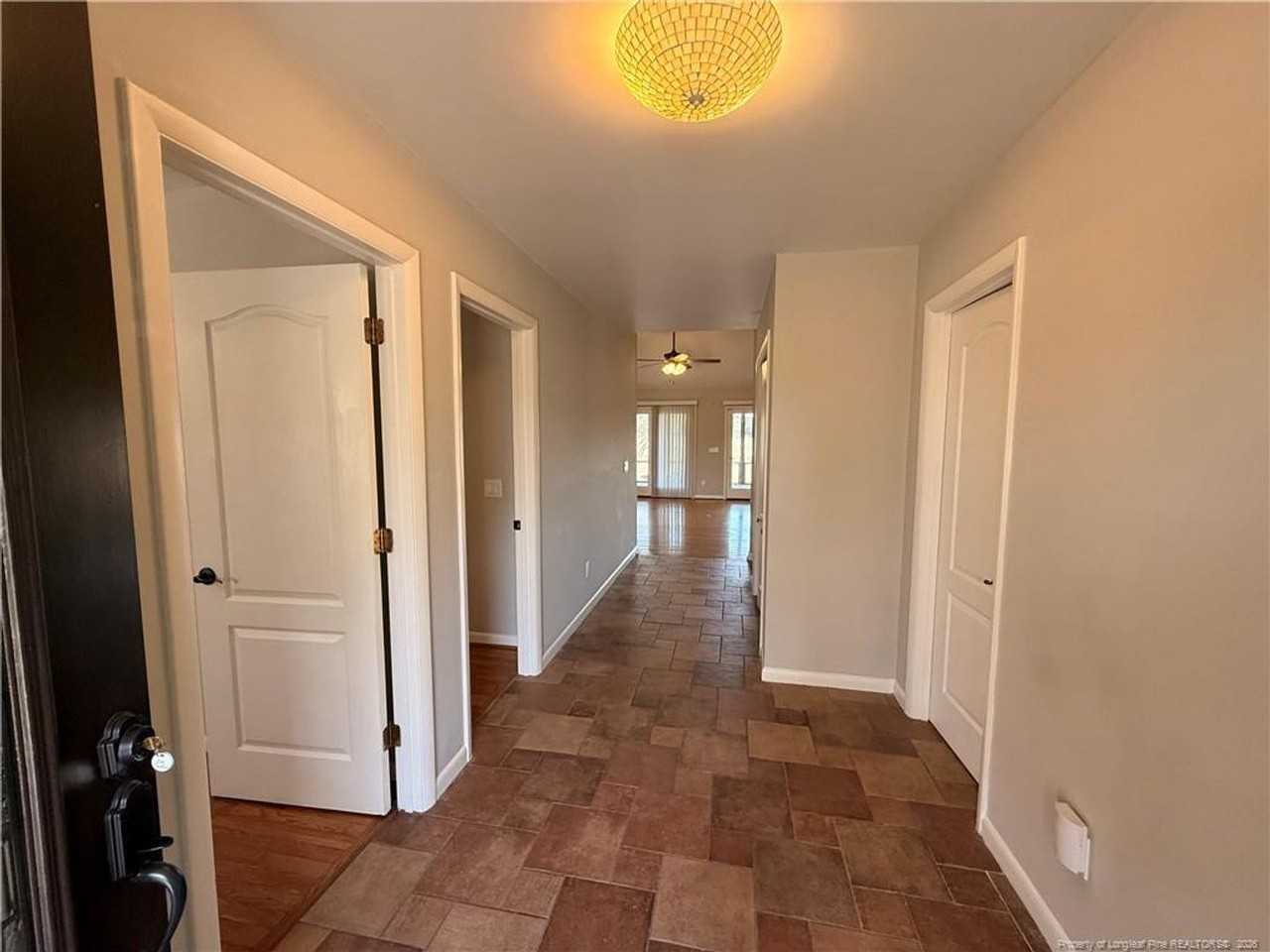 848 Castleberry Ct - Photo 2 of 20